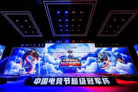 今年会jinnianhui金字招牌 3d游戏带眼罩的女主播